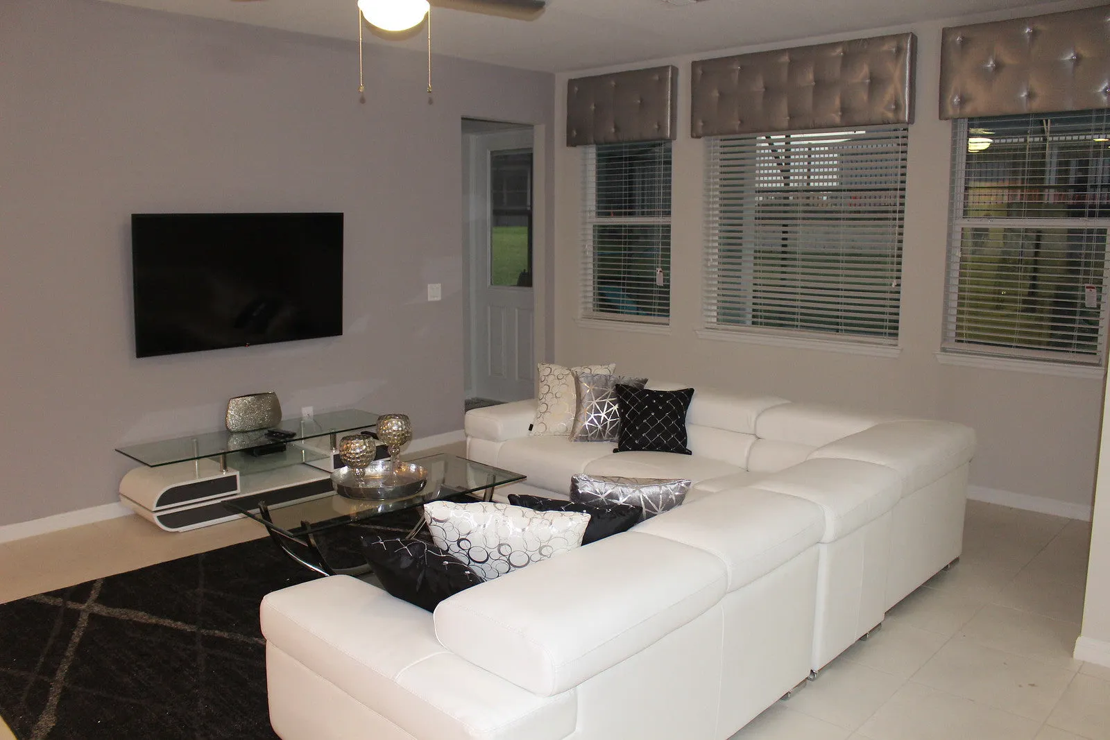 2119 White Convertible Configuration Sectional, Top Grain leather