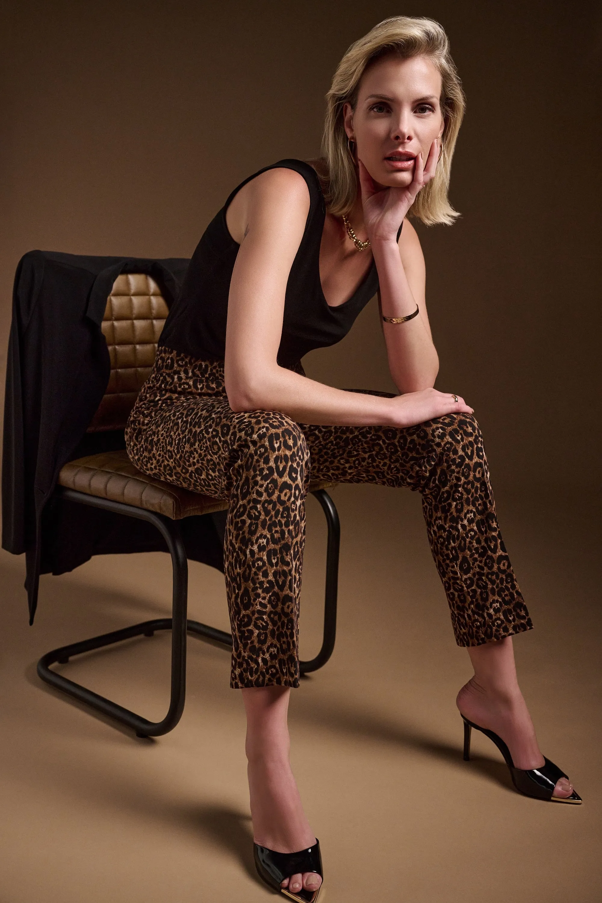 Joseph Ribkoff Slim Cropped Trousers For Casual Style