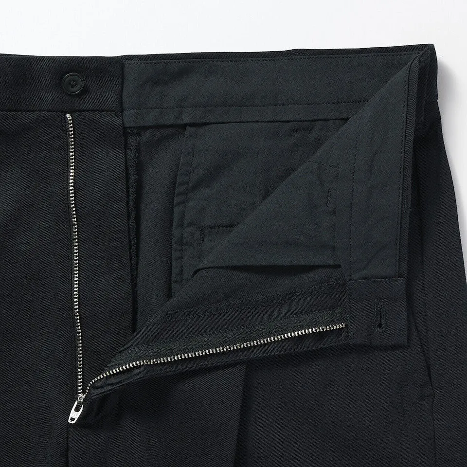 Men's Pleat Front Wide Leg Chinos