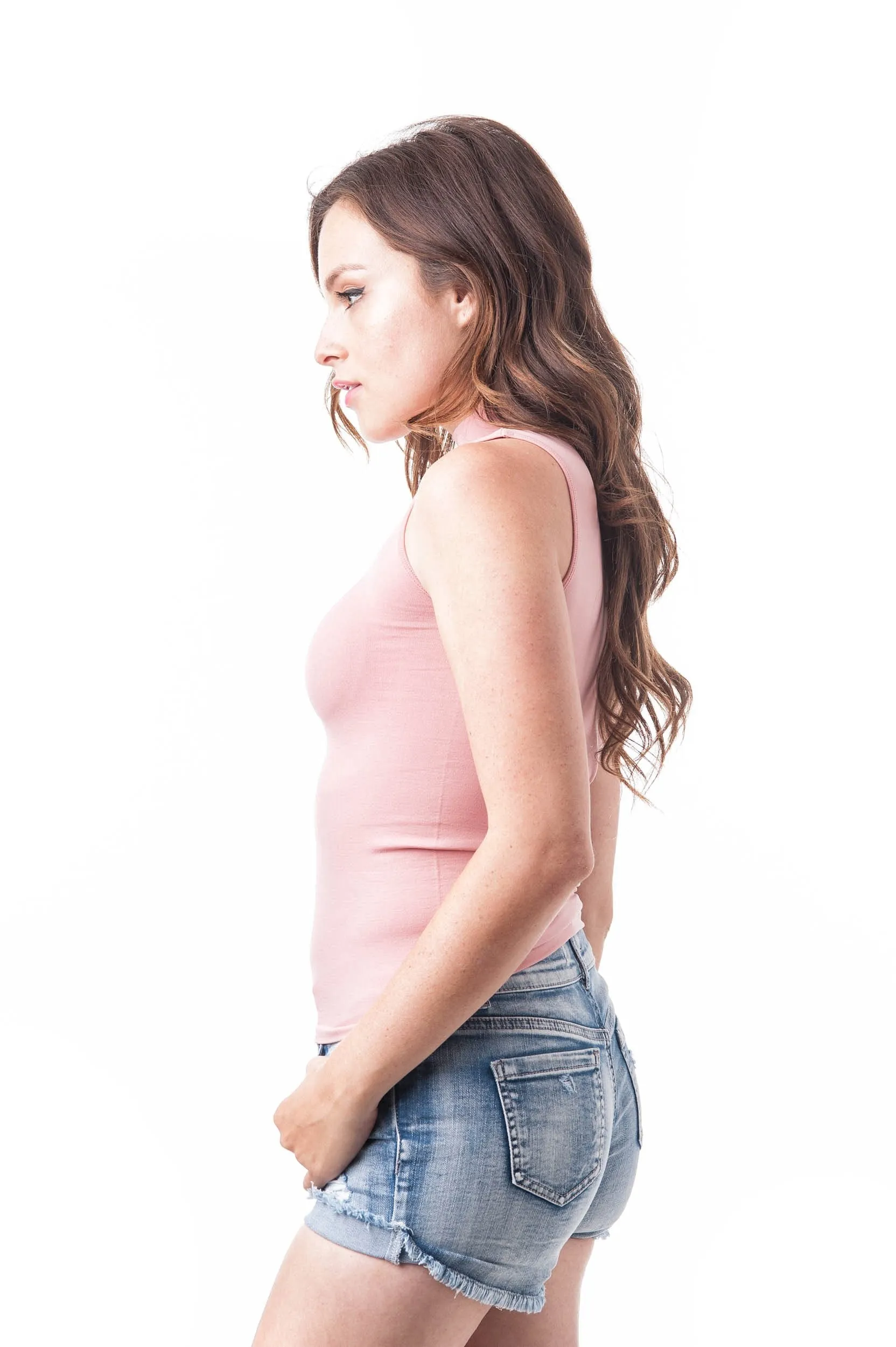 Sleeveless One Size Solid Choker Scoop Neck Top